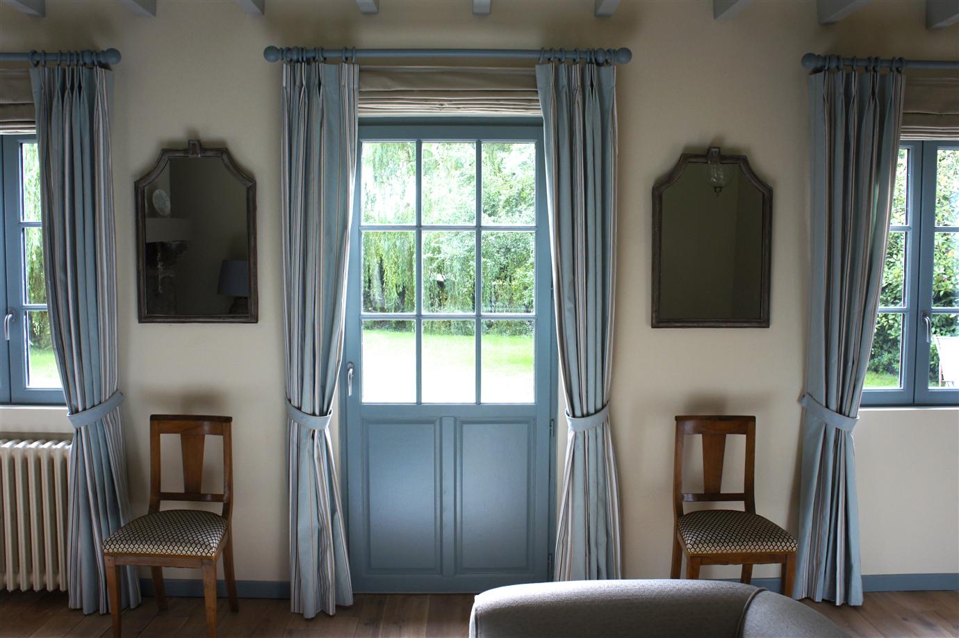 Краска Farrow & Ball цвет Oval Room Blue 85 Dead Flat 0,75 л фото в интерьере Краска Farrow & Ball цвет Oval Room Blue 85 Dead Flat 0,75 л фото в интерьере