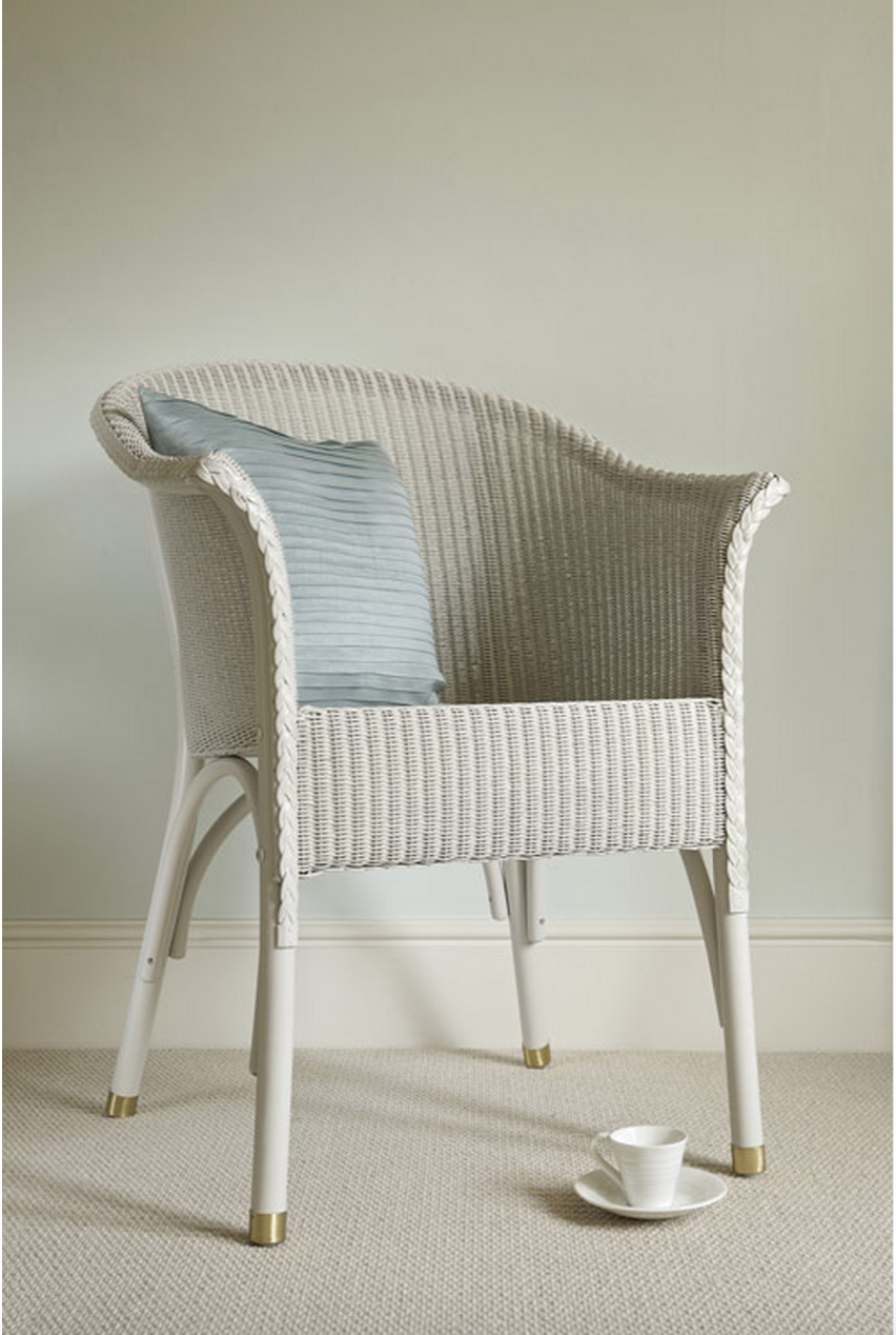 Краска Farrow & Ball цвет Pale Powder 204 Estate Emulsion 0,1 л фото в интерьере Краска Farrow & Ball цвет Pale Powder 204 Estate Emulsion 0,1 л фото в интерьере