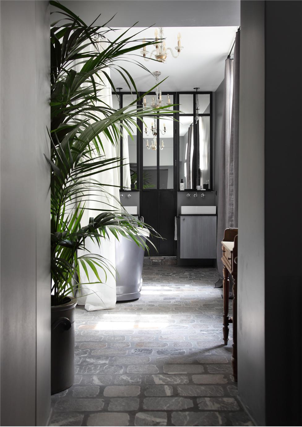 Краска Farrow & Ball цвет Plummett 272 Estate Emulsion 0,1 л фото в интерьере