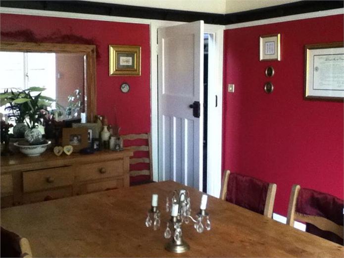 Краска Farrow & Ball цвет Rectory Red 217 Estate Emulsion 0,1 л фото в интерьере Краска Farrow & Ball цвет Rectory Red 217 Estate Emulsion 0,1 л фото в интерьере