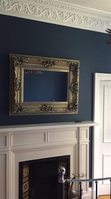 Краска Farrow & Ball цвет Stiffkey Blue 281 Estate Emulsion 0,1 л фото в интерьере Краска Farrow & Ball цвет Stiffkey Blue 281 Estate Emulsion 0,1 л фото в интерьере