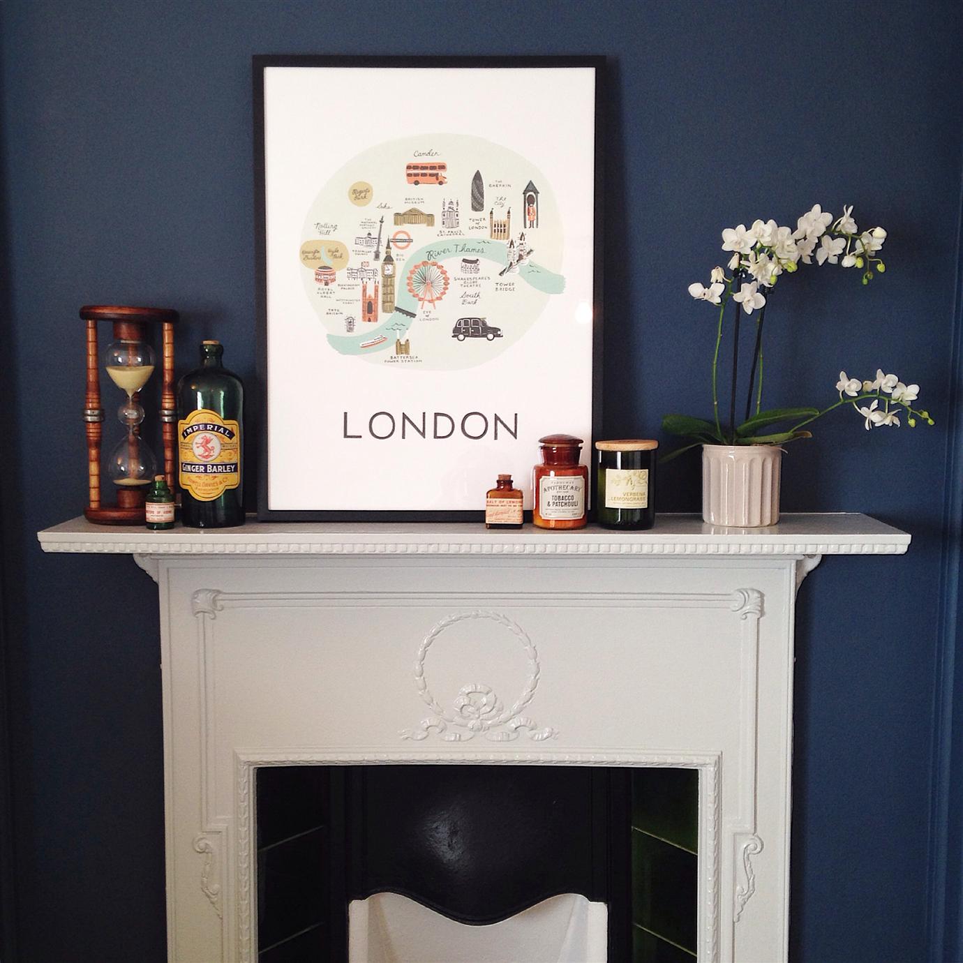 Краска Farrow & Ball цвет Stiffkey Blue 281 Estate Emulsion 0,1 л фото в интерьере Краска Farrow & Ball цвет Stiffkey Blue 281 Estate Emulsion 0,1 л фото в интерьере