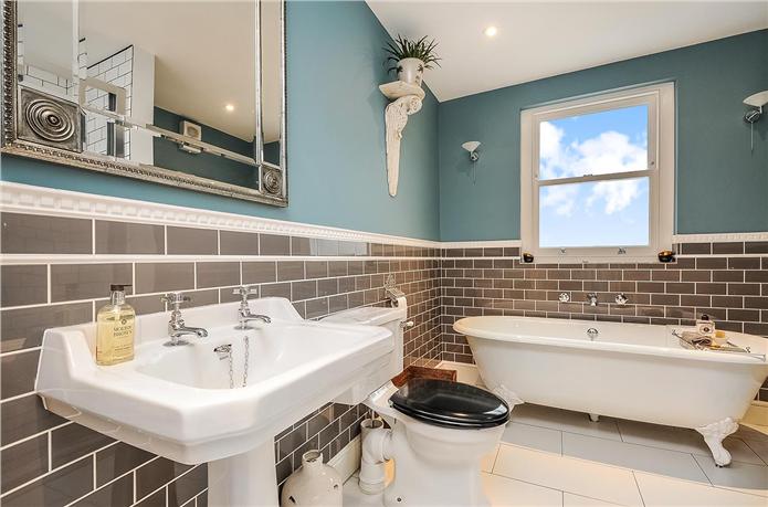 Краска Farrow & Ball цвет Stone Blue 86 Estate Emulsion 0,1 л фото в интерьере