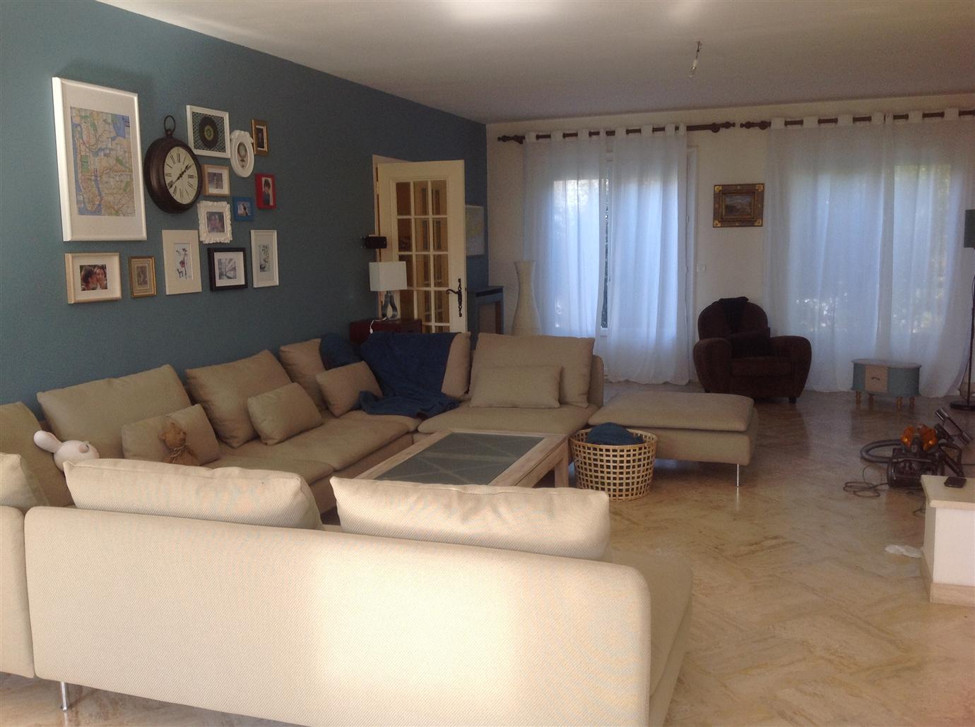 Краска Farrow & Ball цвет Stone Blue 86 Estate Emulsion 0,1 л фото в интерьере