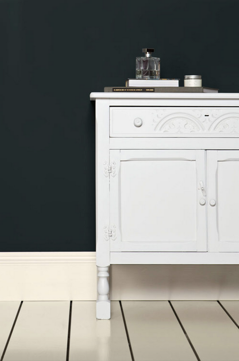 Краска Farrow & Ball цвет Studio Green 93 Exterior Eggshell 0,75 л фото в интерьере Краска Farrow & Ball цвет Studio Green 93 Exterior Eggshell 0,75 л фото в интерьере