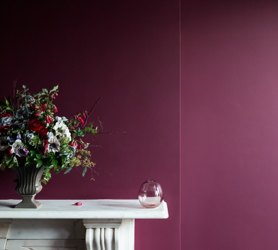 Краска Paint and Paper Library цвет Grenache 372 Architects Matt 0,75 л фото в интерьере