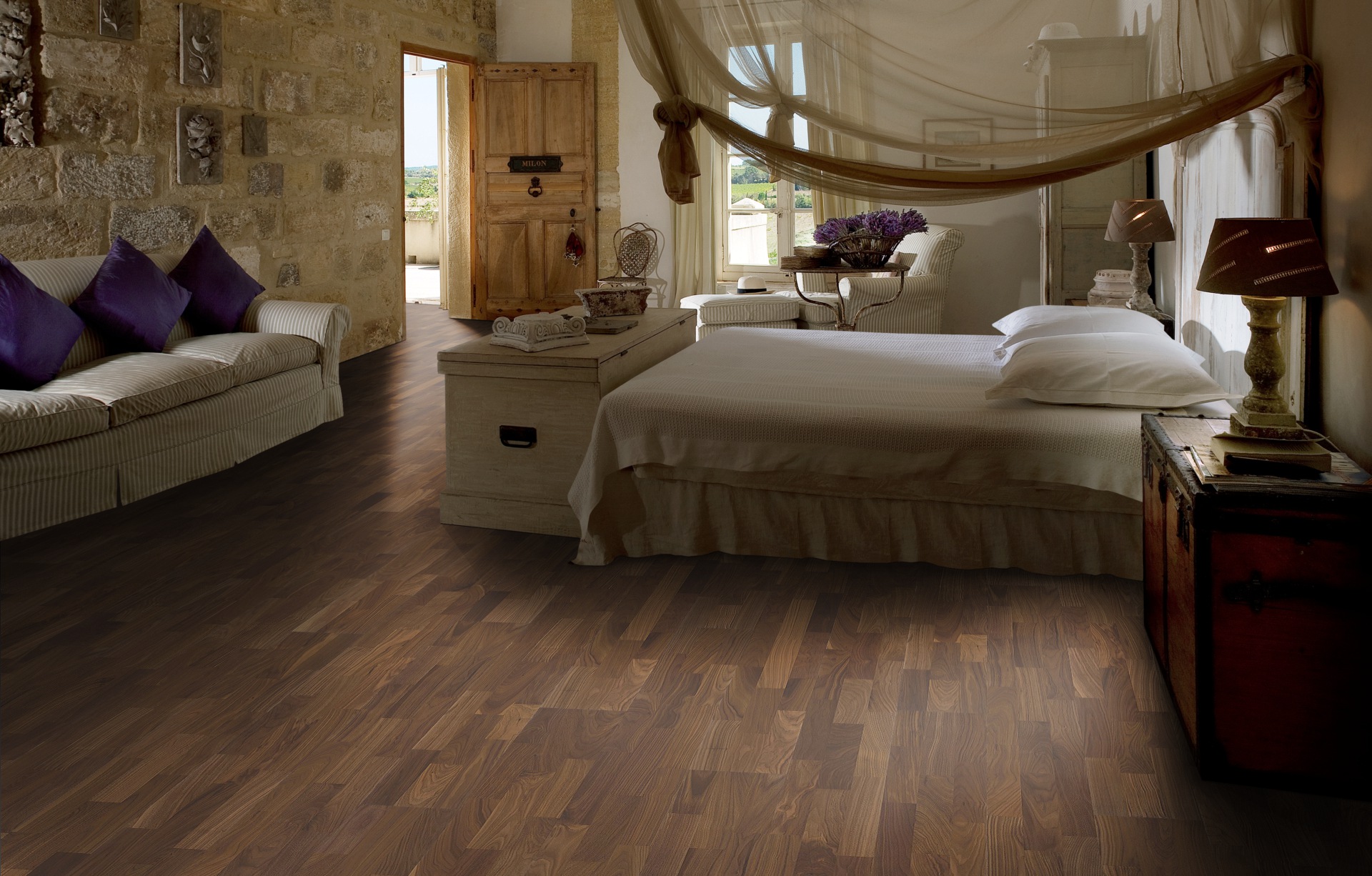 Паркетная доска Kahrs Американская Орех Монреаль Montreal 153N15VA50KW240 Calm 2423×200×15 фото в интерьере