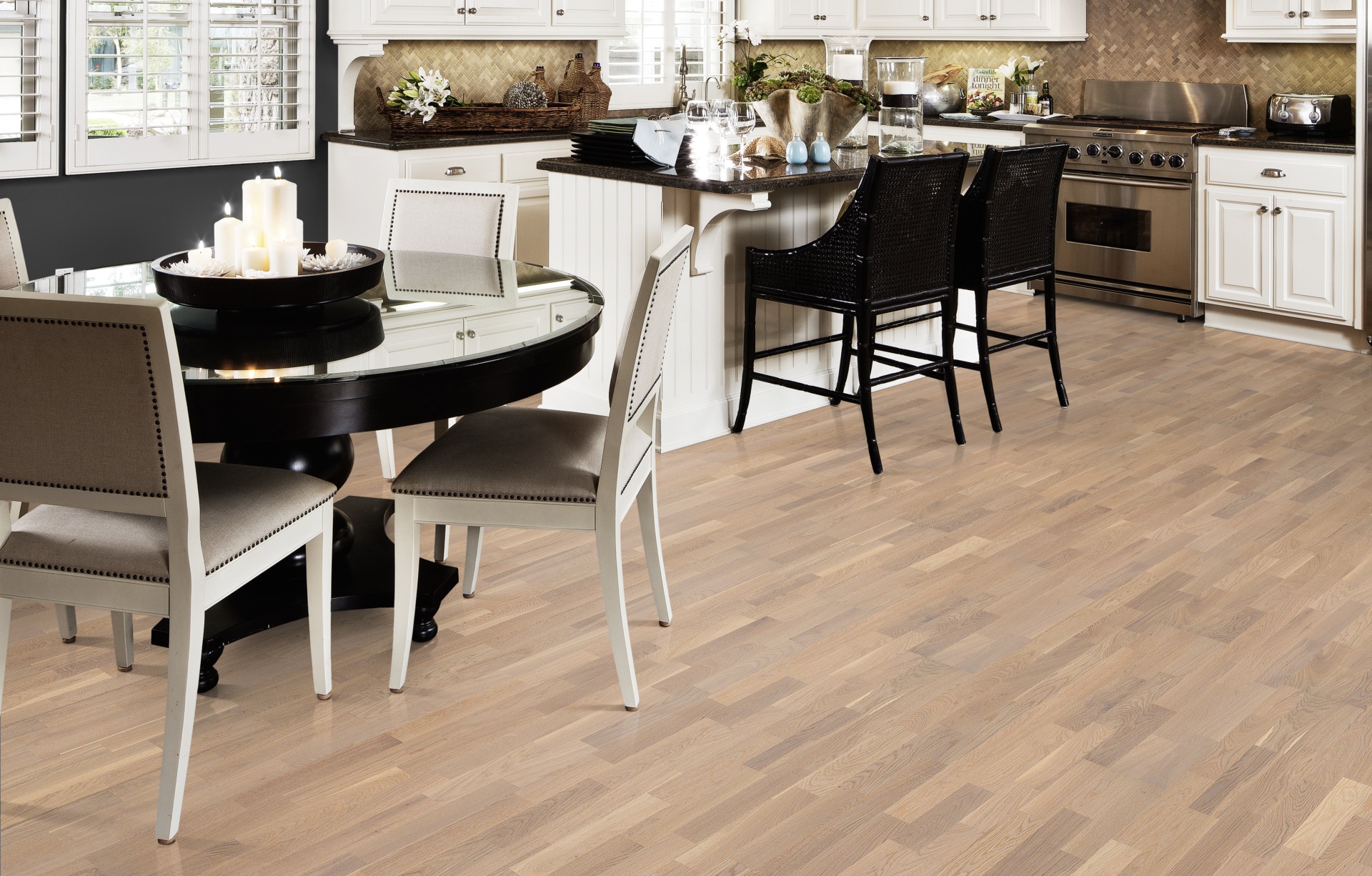 Паркетная доска Kahrs Трес Дуб Абетон Abetone 133NABEK1VKW240 Variation 2423×200×13 фото в интерьере