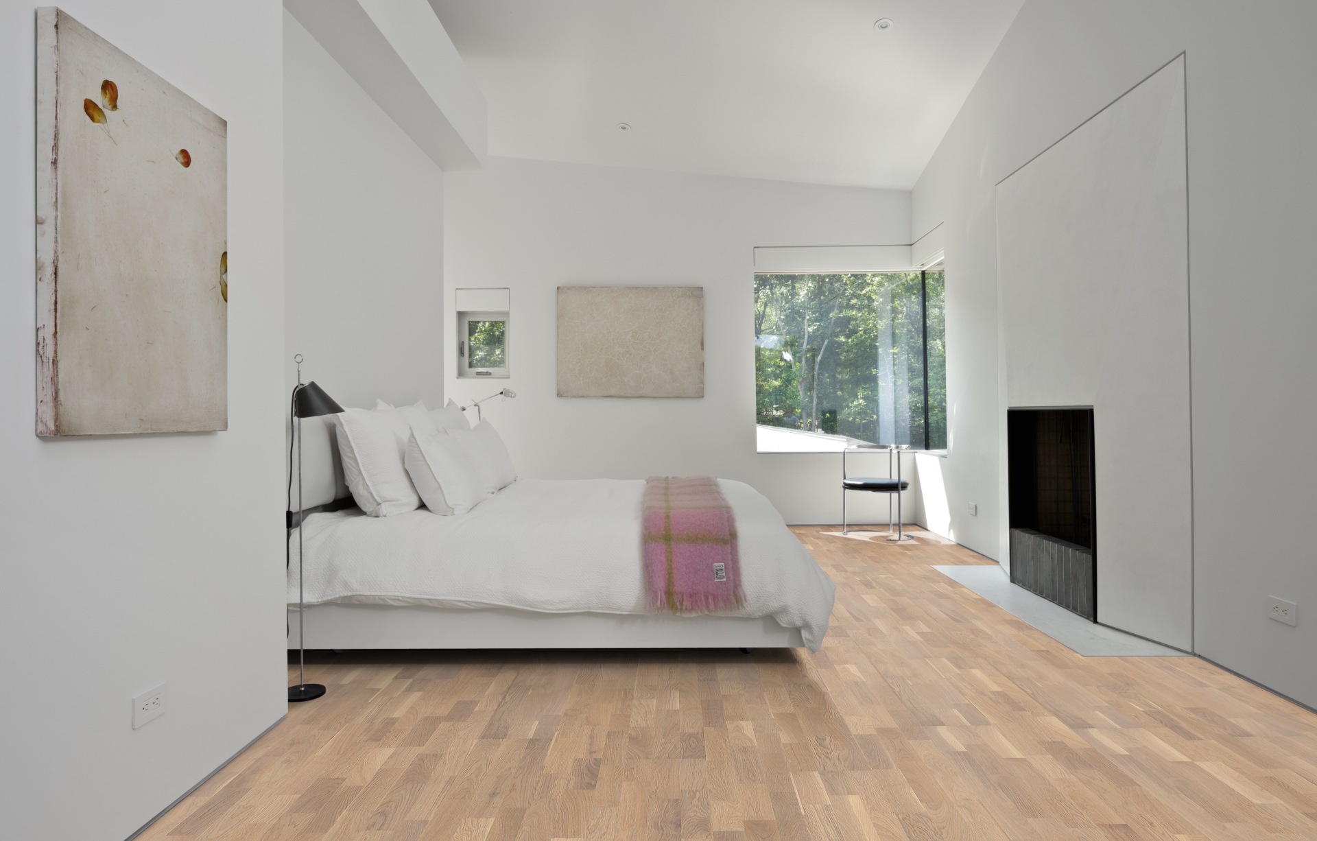 Паркетная доска Kahrs Трес Дуб Абетон Abetone 133NABEK1VKW240 Variation 2423×200×13 фото в интерьере