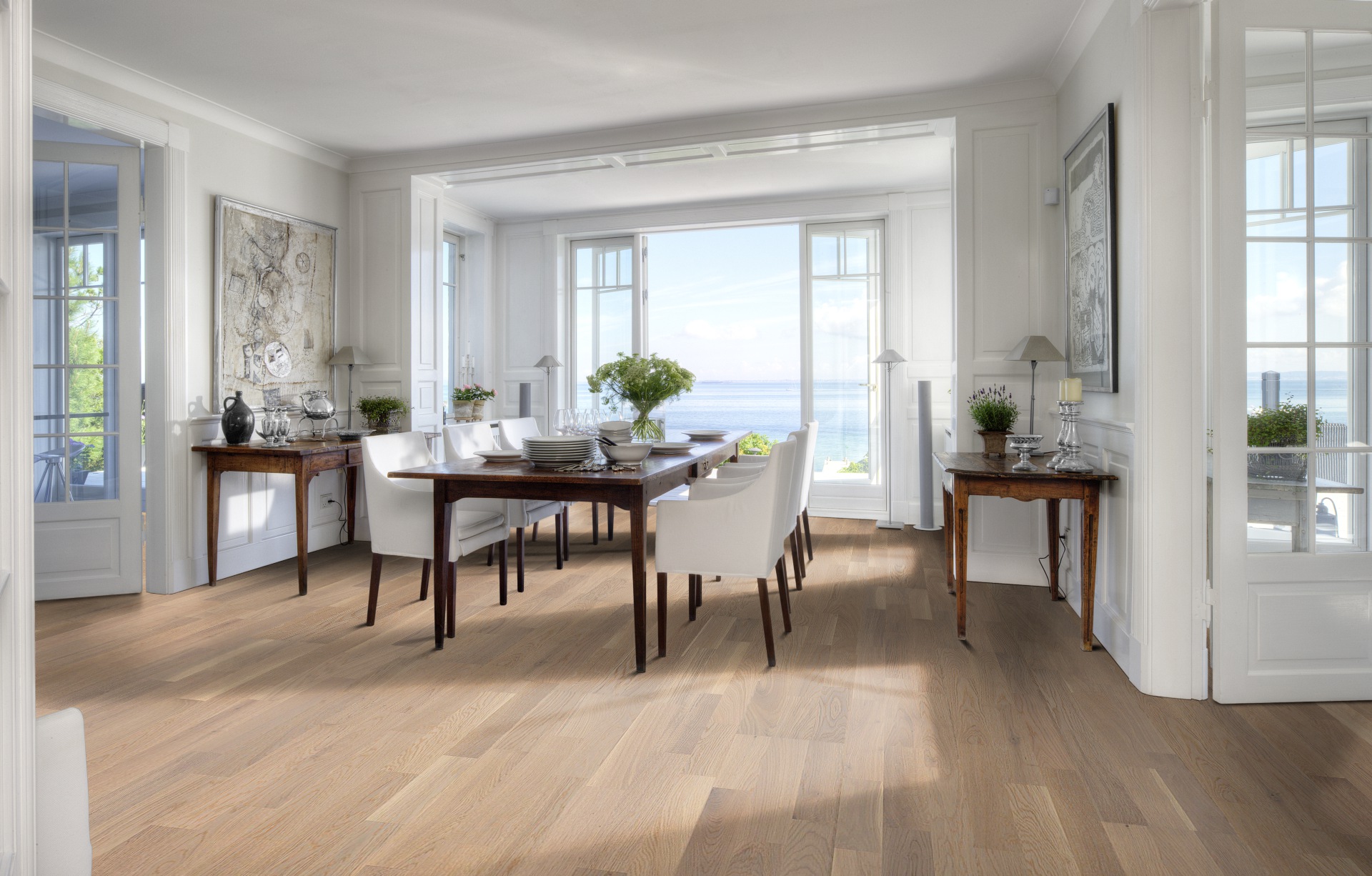 Паркетная доска Kahrs Трес Дуб Абетон Abetone 133NABEK1VKW240 Variation 2423×200×13 фото в интерьере