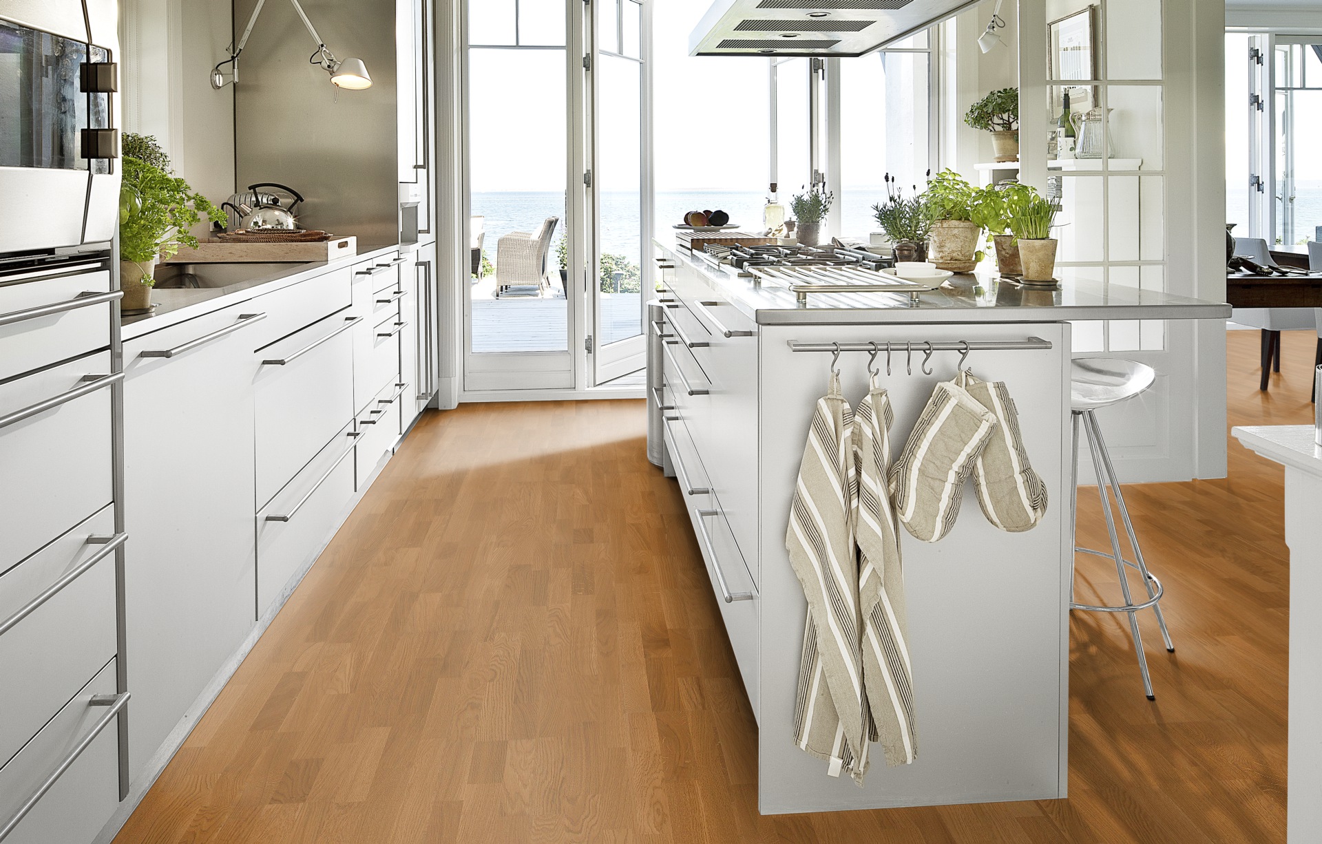 Паркетная доска Kahrs Трес Дуб Пима Pima 133NABEK7CUW240 Variation 2423×200×13 фото в интерьере Паркетная доска Kahrs Трес Дуб Пима Pima 133NABEK7CUW240 Variation 2423×200×13 фото в интерьере