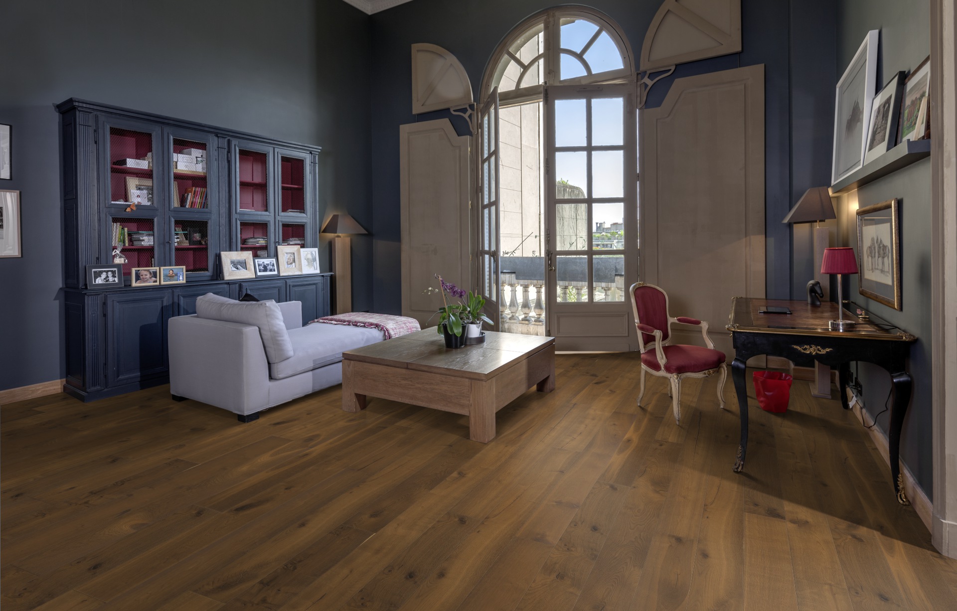 Паркетная доска Kahrs Авторская Дуб Фредрик Fredrik 151N7BEKFCKW240 Dynamic 2420×187×15 фото в интерьере Паркетная доска Kahrs Авторская Дуб Фредрик Fredrik 151N7BEKFCKW240 Dynamic 2420×187×15 фото в интерьере