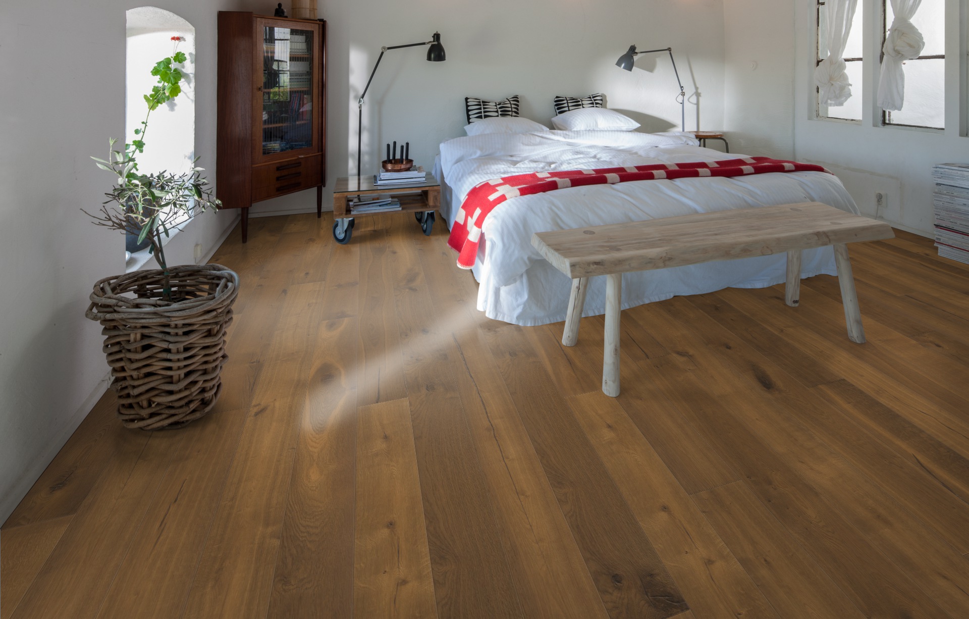 Паркетная доска Kahrs Авторская Дуб Фредрик Fredrik 151N7BEKFCKW240 Dynamic 2420×187×15 фото в интерьере Паркетная доска Kahrs Авторская Дуб Фредрик Fredrik 151N7BEKFCKW240 Dynamic 2420×187×15 фото в интерьере