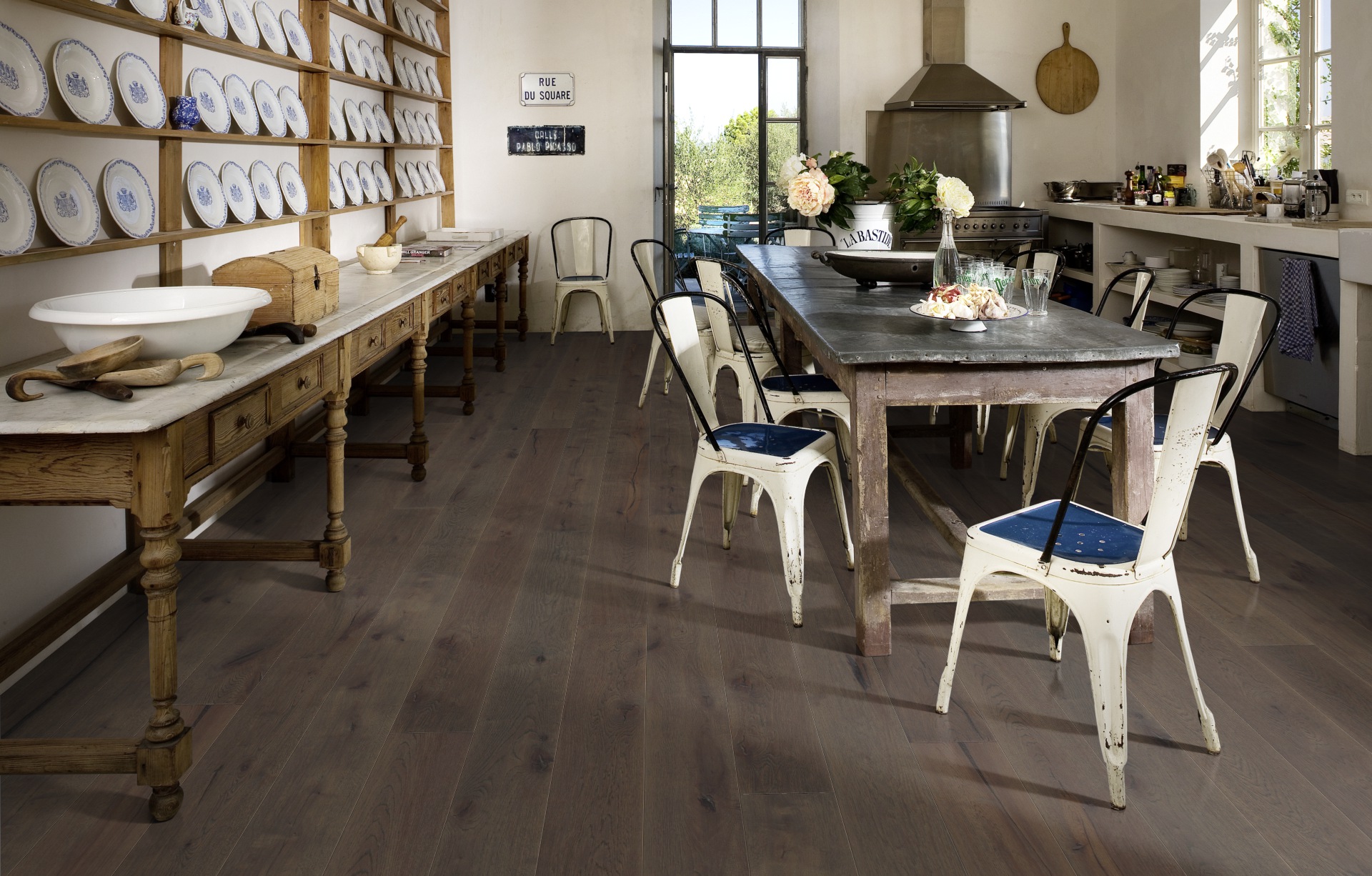 Паркетная доска Kahrs Авторская Дуб Ульф Ulf 151N7BEKFBKW240 Dynamic 2420×187×15 фото в интерьере Паркетная доска Kahrs Авторская Дуб Ульф Ulf 151N7BEKFBKW240 Dynamic 2420×187×15 фото в интерьере