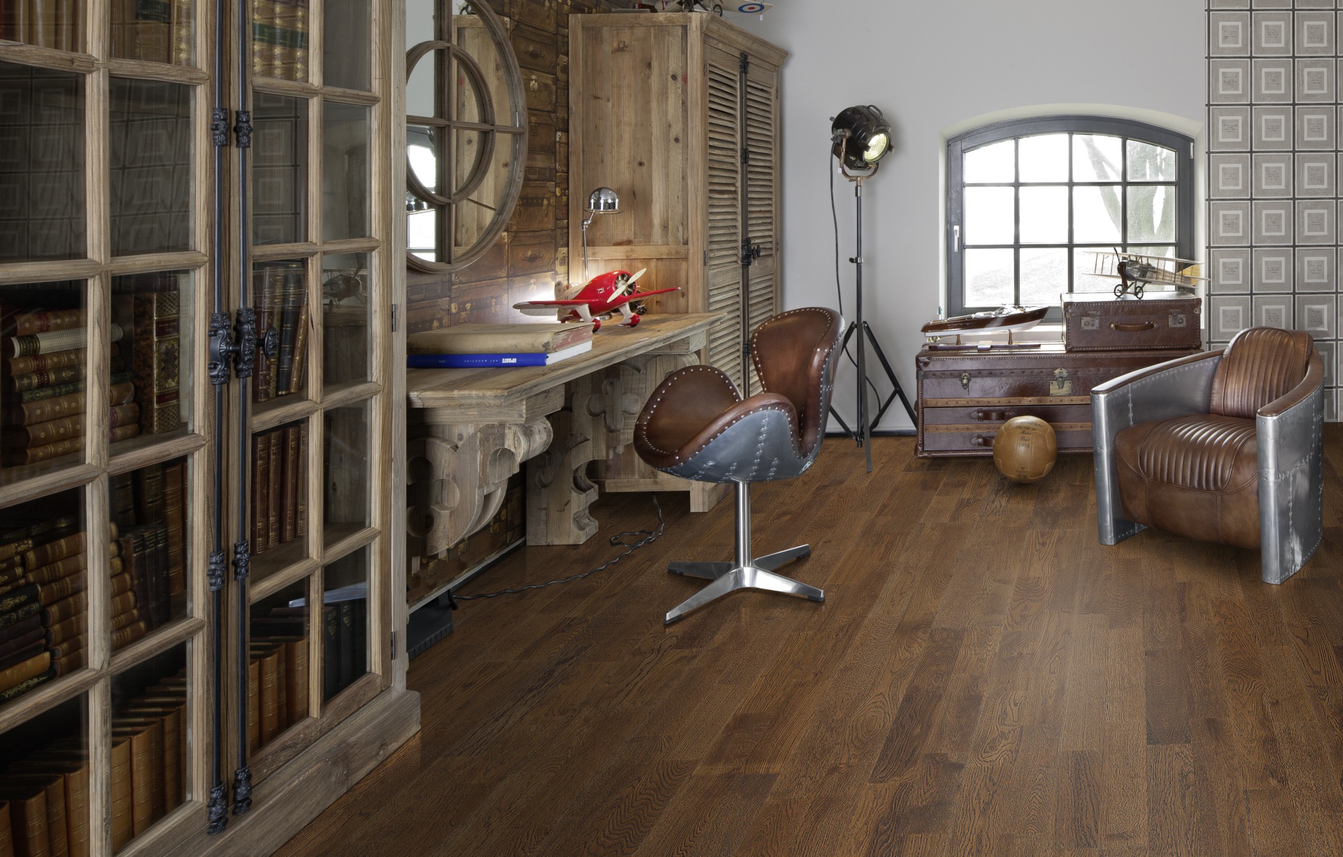 Паркетная доска Kahrs Гармония Дуб Солод Ale 153N6CEKQ1KW240 Lively 2423×200×15 фото в интерьере