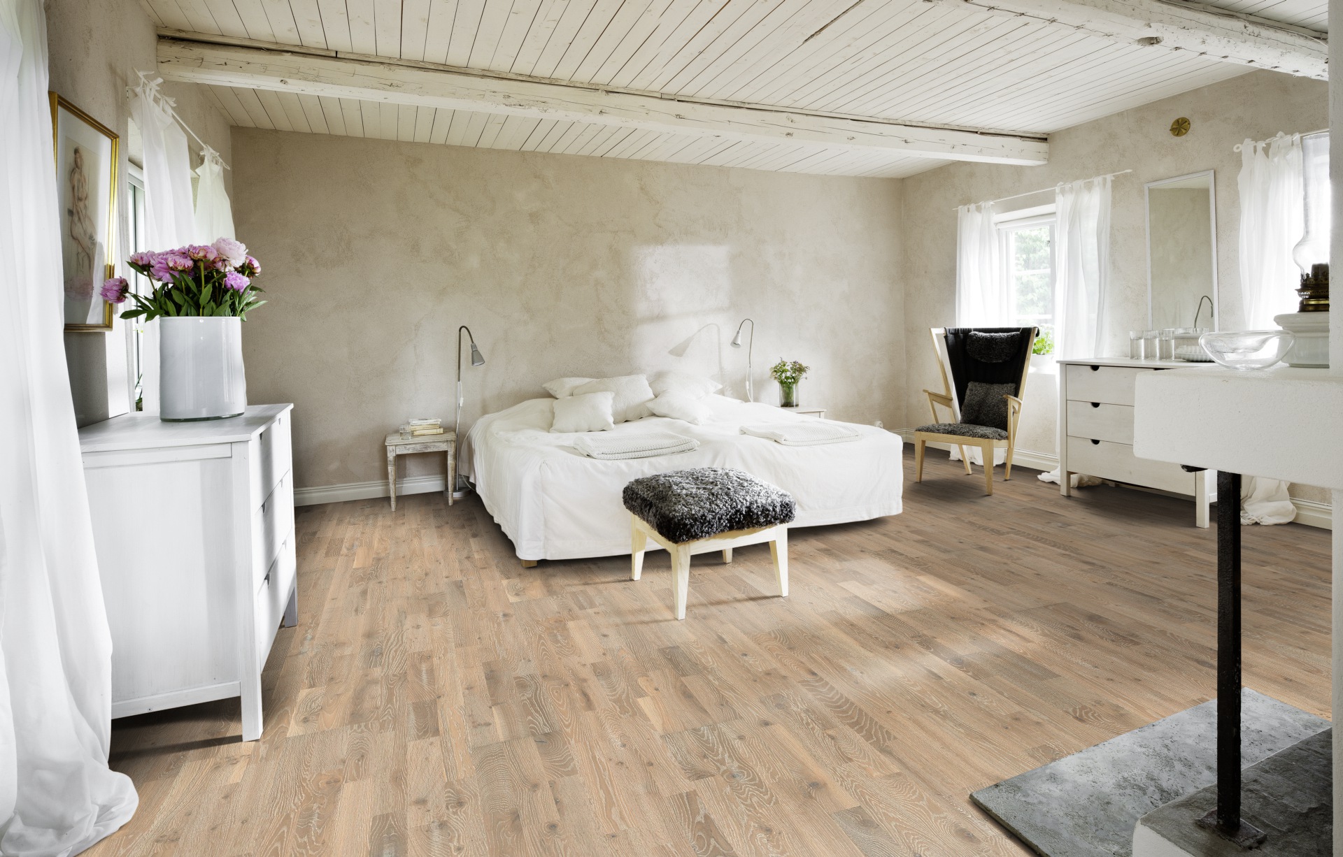 Паркетная доска Kahrs Геталанд Дуб Килесанд Kilesand 153N66EK05KW240 Dynamic 2419×196×15 фото в интерьере