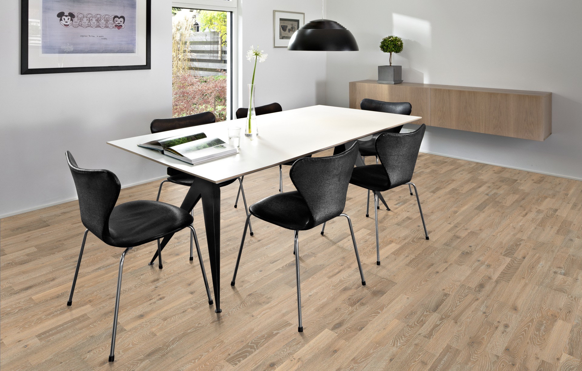 Паркетная доска Kahrs Геталанд Дуб Килесанд Kilesand 153N66EK05KW240 Dynamic 2419×196×15 фото в интерьере