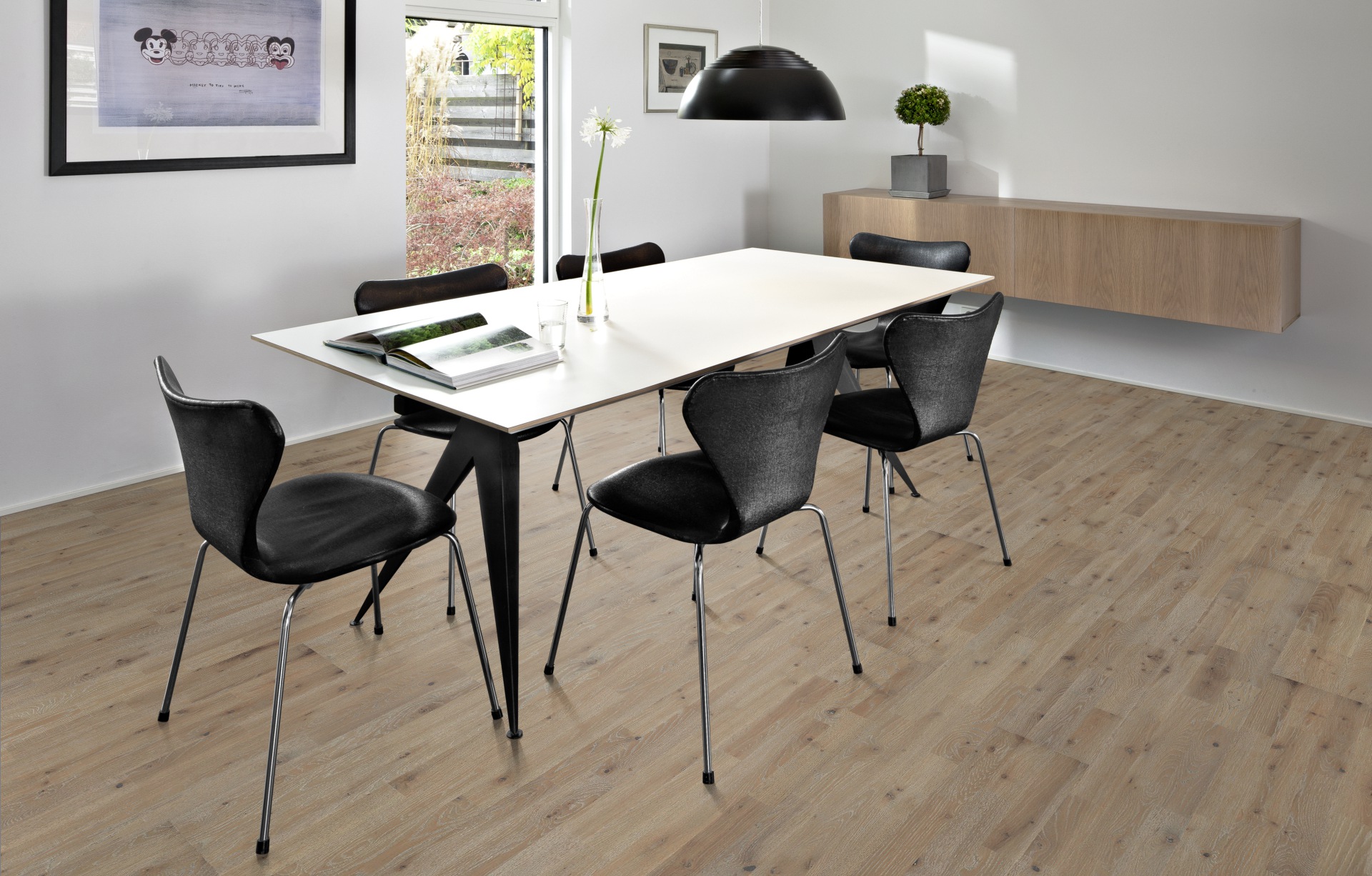 Паркетная доска Kahrs дуб Винга Vinga 2419×196×15 фото в интерьере