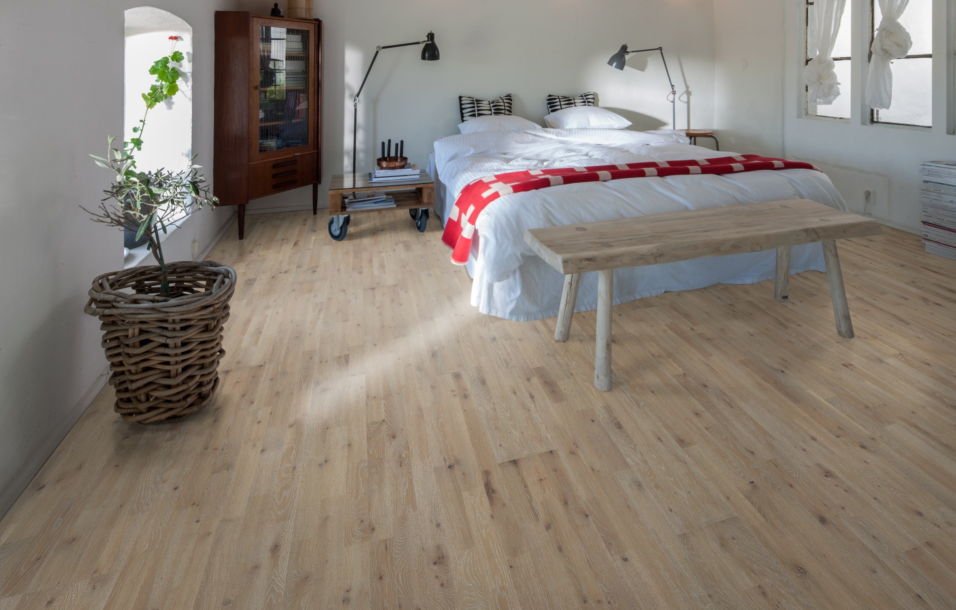 Паркетная доска Kahrs дуб Винга Vinga 2419×196×15 фото в интерьере