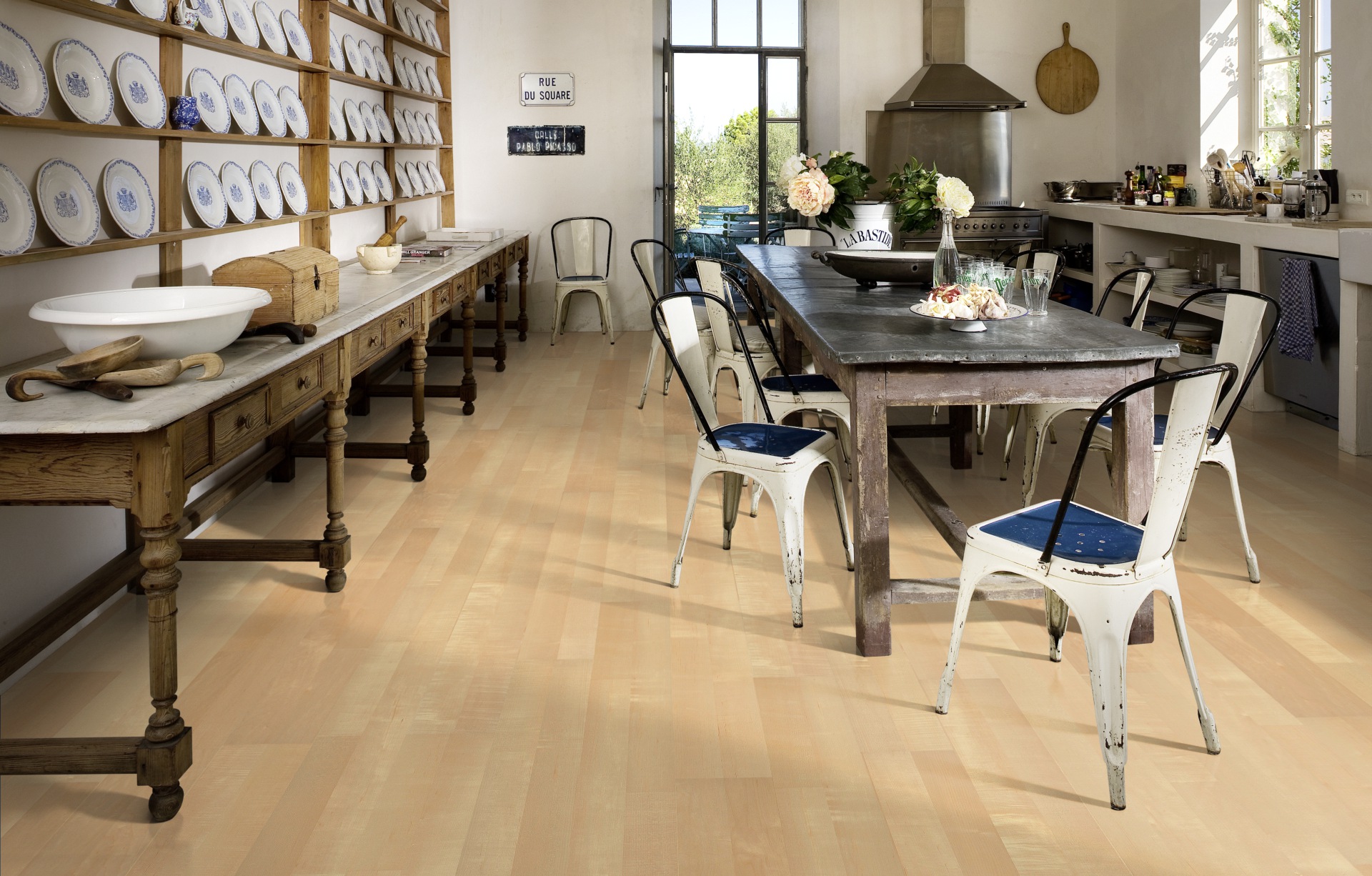 Паркетная доска Kahrs Лодж Дуб Бриз Breeze матовый лак 1225×193×7 фото в интерьере Паркетная доска Kahrs Лодж Дуб Бриз Breeze матовый лак 1225×193×7 фото в интерьере