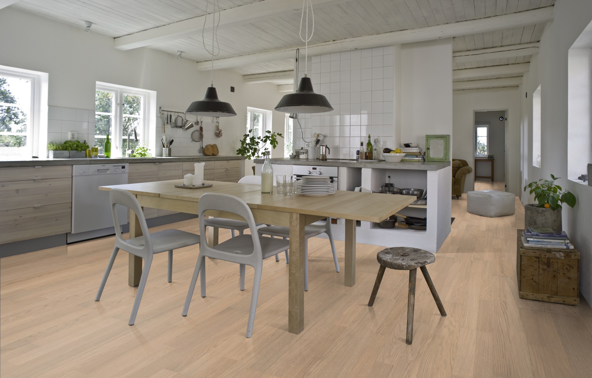 Паркетная доска Kahrs Лодж Дуб Прилив Tide 1225×193×7 фото в интерьере
