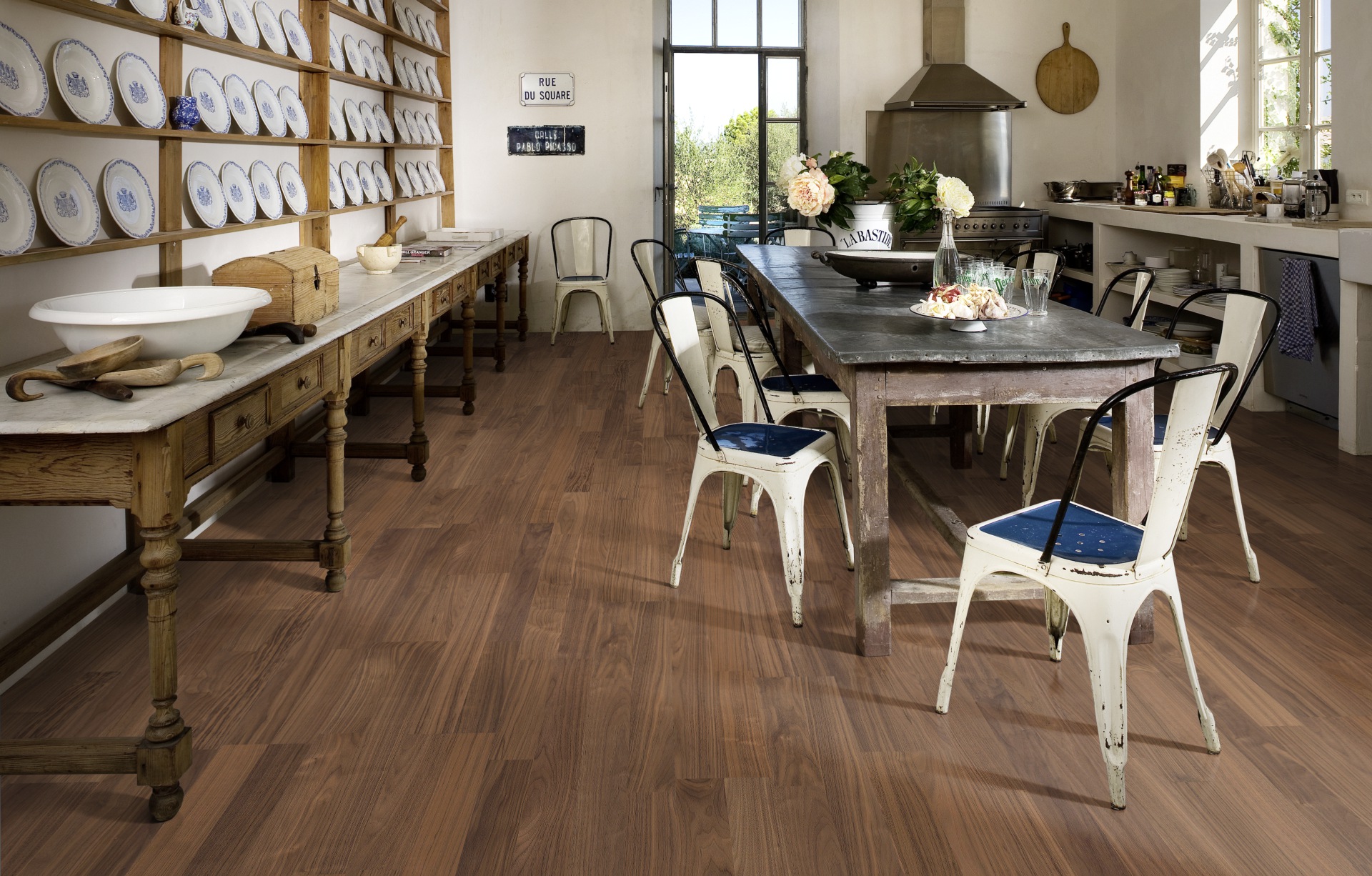 Паркетная доска Kahrs Лодж Орех Цветок Bloom 1225×193×7 фото в интерьере Паркетная доска Kahrs Лодж Орех Цветок Bloom 1225×193×7 фото в интерьере