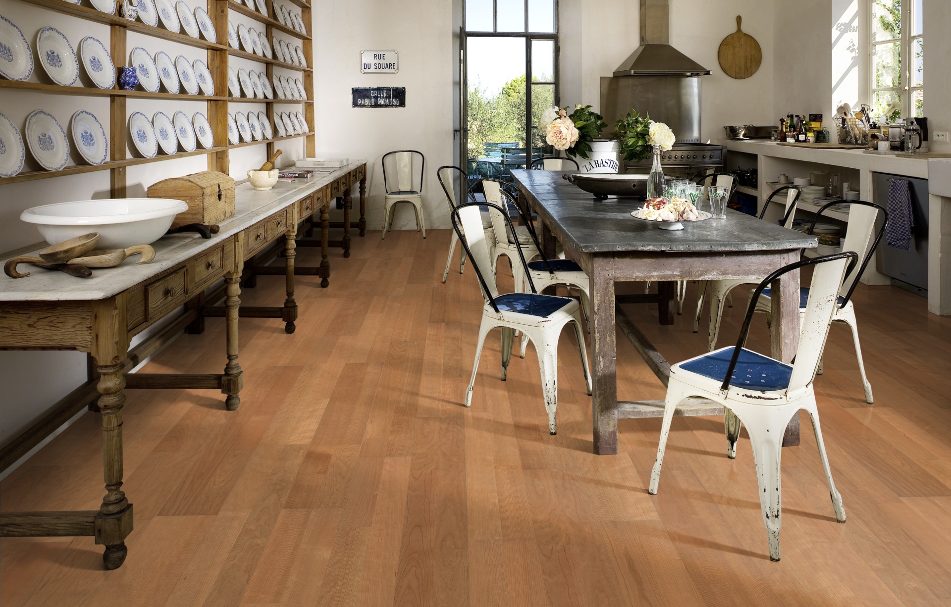 Паркетная доска Kahrs Лодж Вишня Зима Winter 1225×193×7 фото в интерьере Паркетная доска Kahrs Лодж Вишня Зима Winter 1225×193×7 фото в интерьере