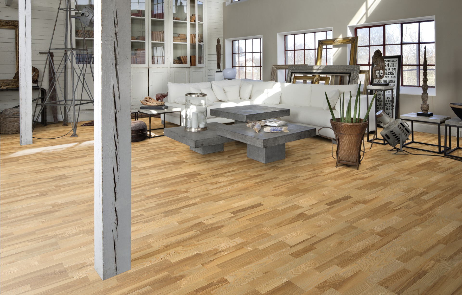 Паркетная доска Kahrs Скандинавская Ясень Кальмар Kalmar 153N18AK09KW240 Variation 2423×200×15 фото в интерьере