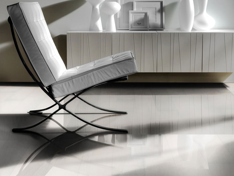 Белая глянцевая паркетная доска Kahrs Бук Белое Сияние Opaque 2100×187×15 фото в интерьере Белая глянцевая паркетная доска Kahrs Бук Белое Сияние Opaque 2100×187×15 фото в интерьере