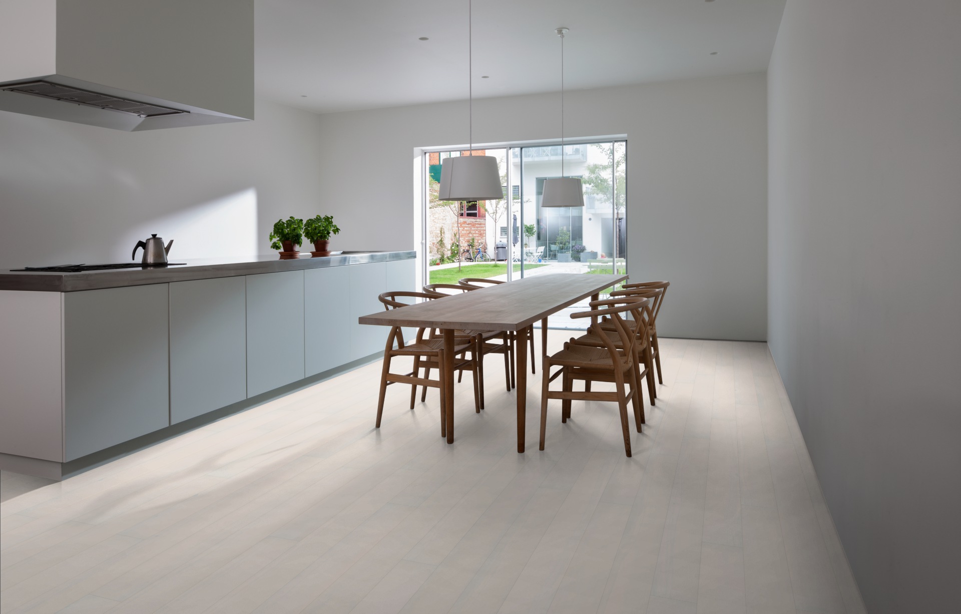 Белая глянцевая паркетная доска Kahrs Бук Белое Сияние Opaque 2100×187×15 фото в интерьере Белая глянцевая паркетная доска Kahrs Бук Белое Сияние Opaque 2100×187×15 фото в интерьере