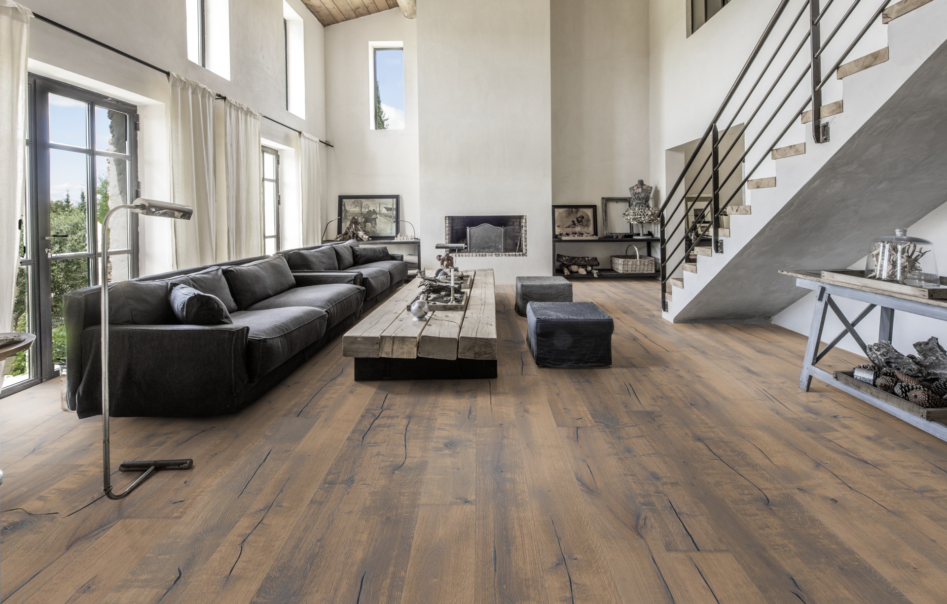 Паркетная доска Kahrs Смоланд Дуб Хандберд Handbord 151NDSEK06KW240 Expressive 2420×187×15 фото в интерьере Паркетная доска Kahrs Смоланд Дуб Хандберд Handbord 151NDSEK06KW240 Expressive 2420×187×15 фото в интерьере