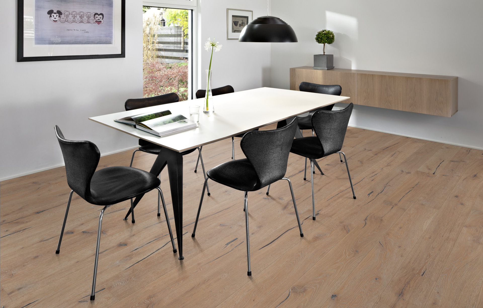 Паркетная доска Kahrs Дуб Кинда Kinda 2420×187×15 фото в интерьере Паркетная доска Kahrs Дуб Кинда Kinda 2420×187×15 фото в интерьере