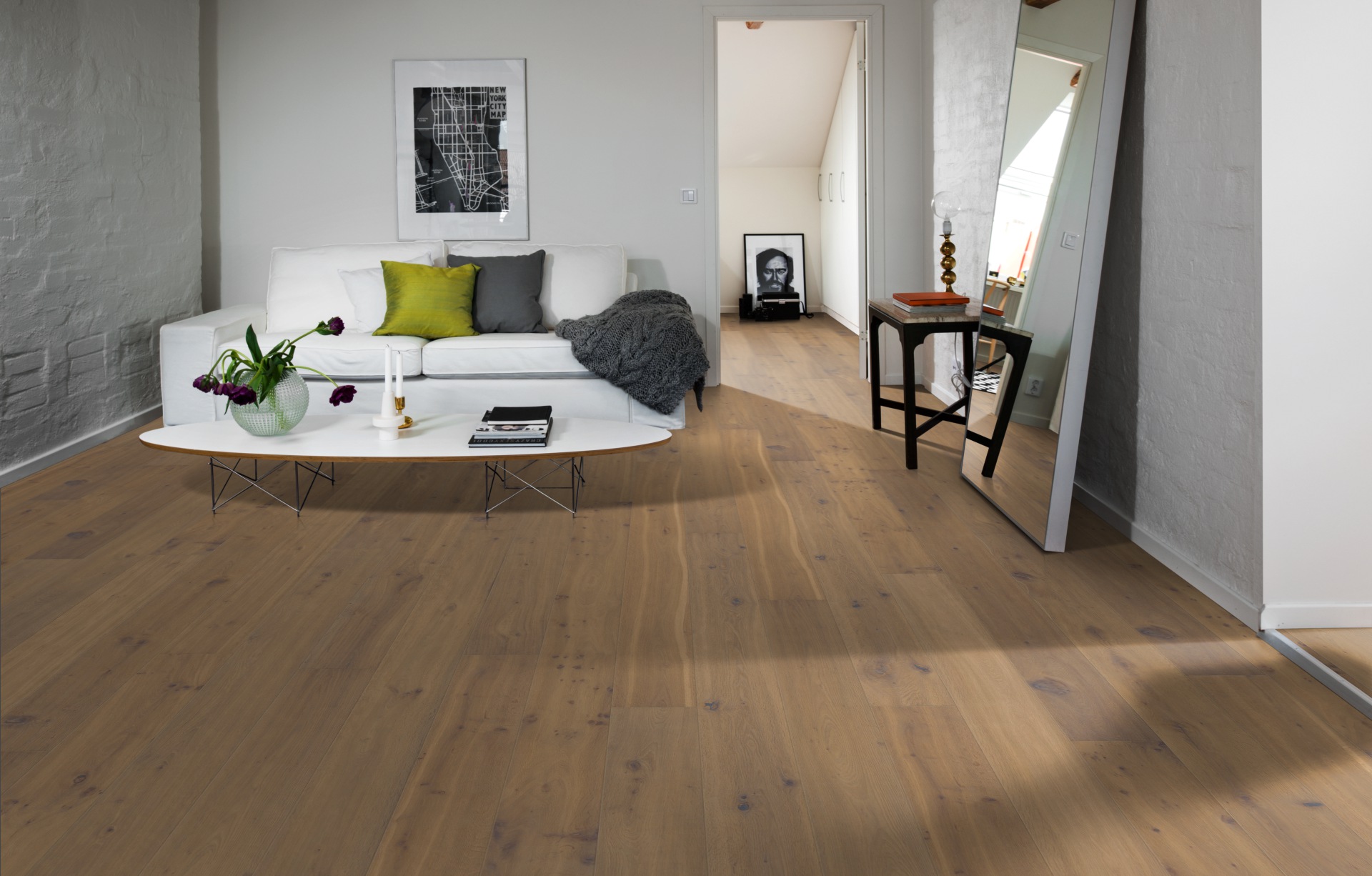 Паркетная доска Kahrs Смоланд Дуб Юдре Ydre 151NCSEK04KW240 Dynamic 2420×187×15 фото в интерьере