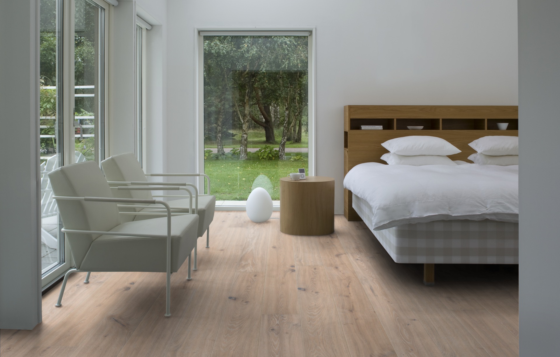 Паркетная доска Kahrs Смоланд Дуб Виста Vista 151NCSEK02KW240 Dynamic 2420×187×15 фото в интерьере