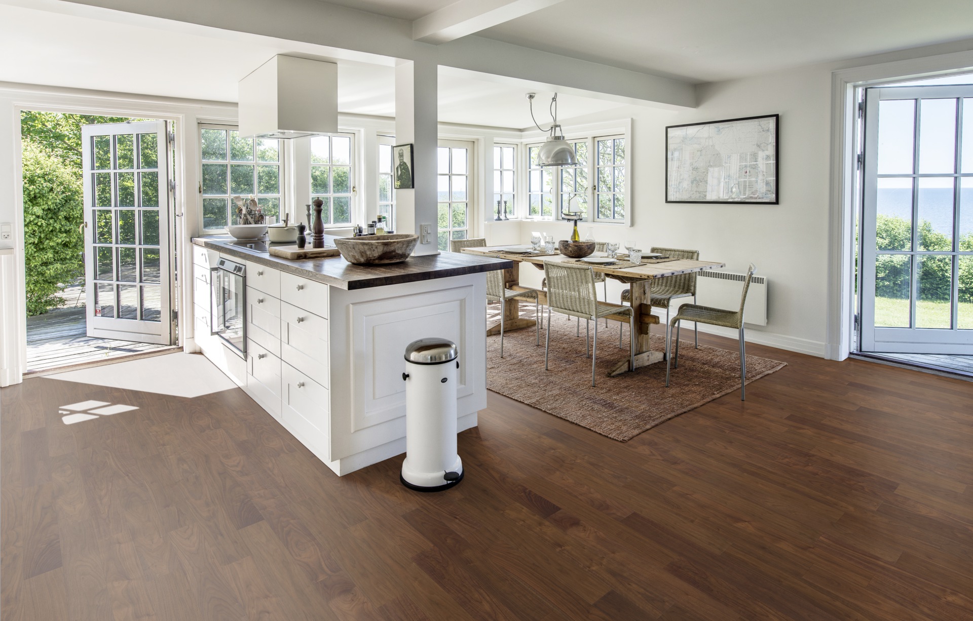 Паркетная доска Kahrs Юнити Орех Сад Garden 1200×125×10 фото в интерьере