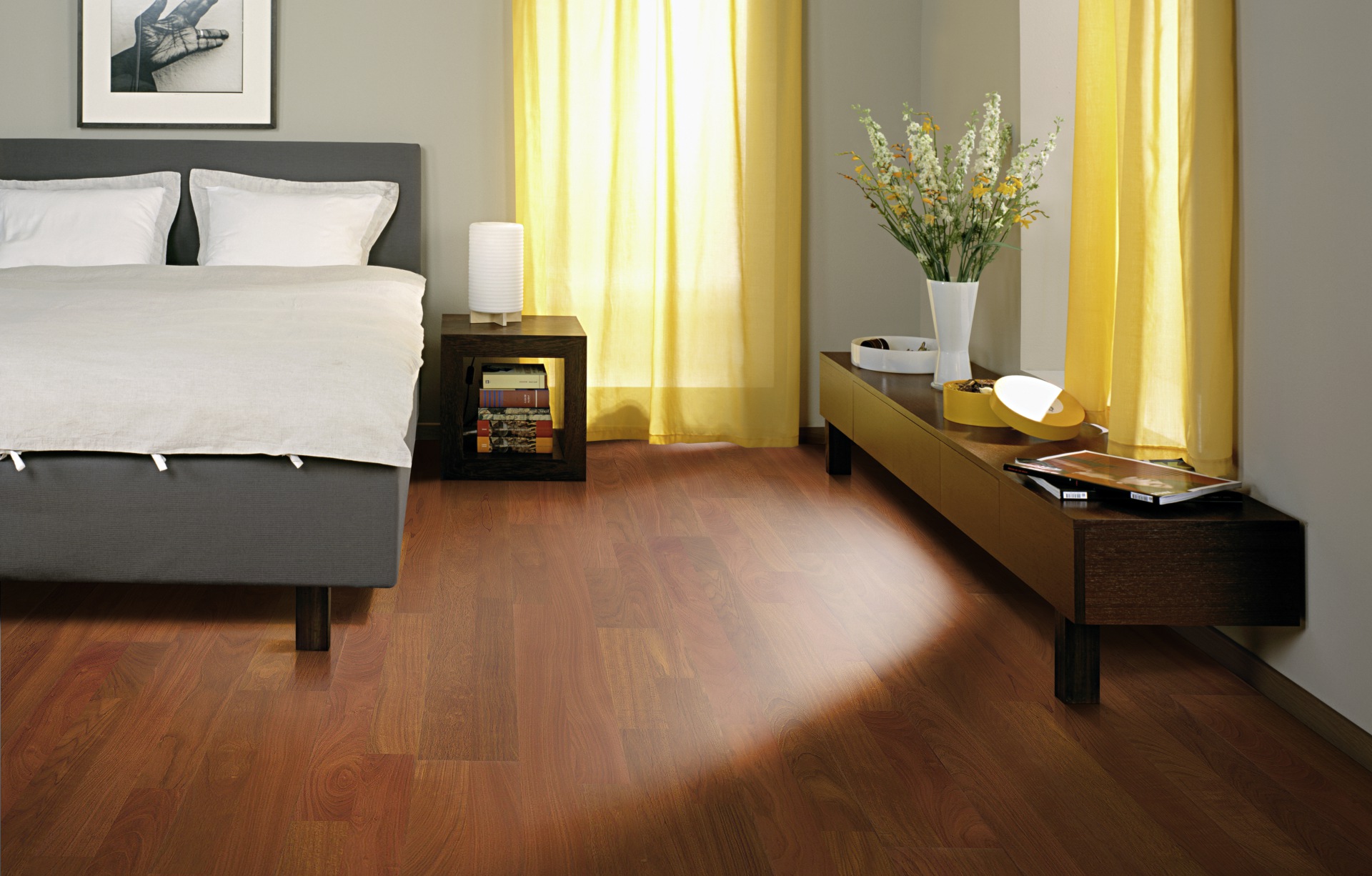 Паркетная доска Kahrs ятоба Бразилиа Brasilia 2423×200×15 фото в интерьере Паркетная доска Kahrs ятоба Бразилиа Brasilia 2423×200×15 фото в интерьере