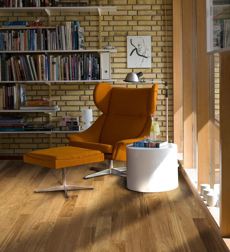 Паркетная доска Kahrs Европейская Дуб Верона Verona 152N38EK04KW240 Variation 2423×200×15 фото в интерьере