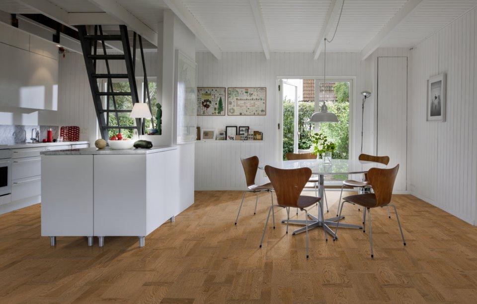 Паркетная доска Karelia Time Дуб Legend Presence фото в интерьере Паркетная доска Karelia Time Дуб Legend Presence фото в интерьере
