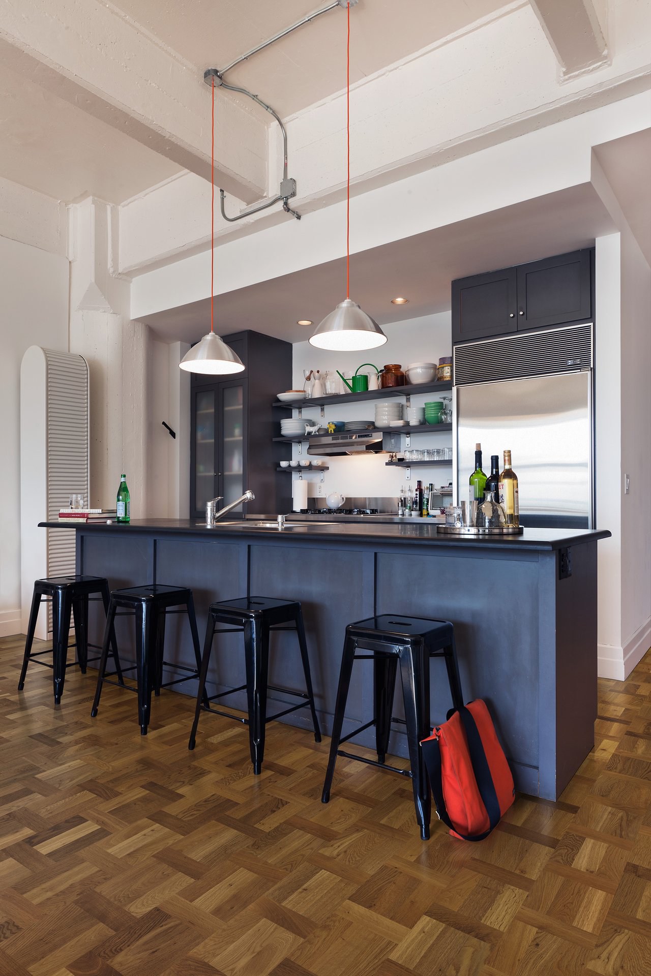 Паркетная доска Karelia Time Дуб Smoked 2426×198,5×15 фото в интерьере