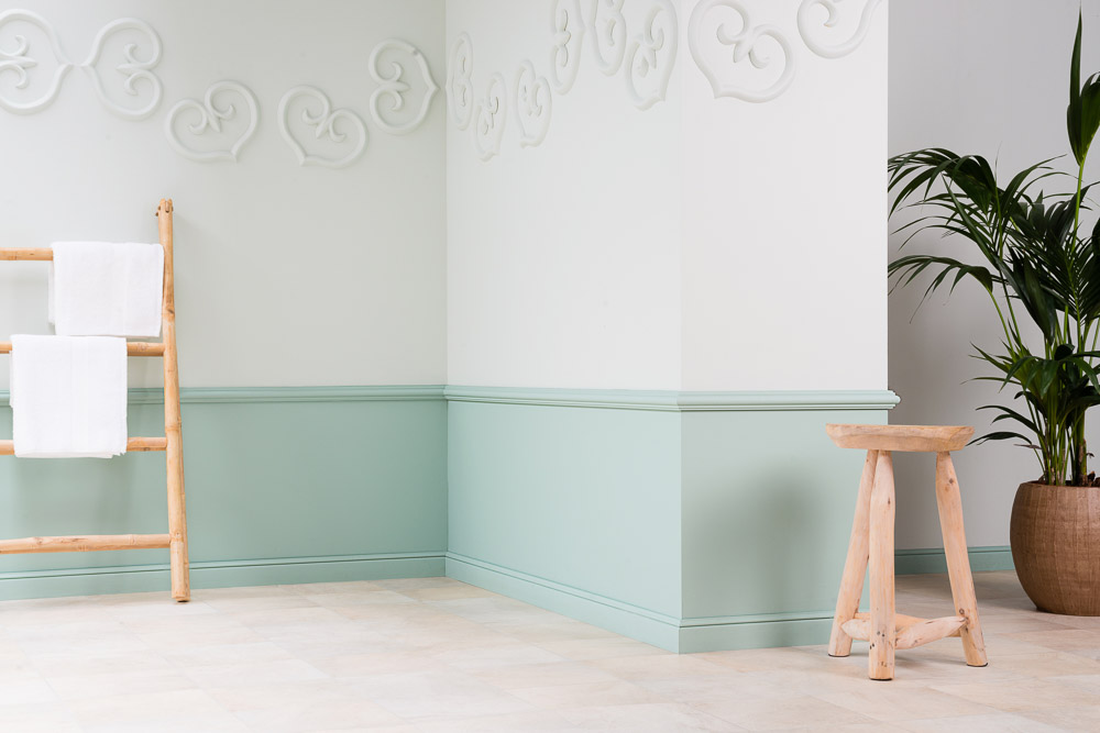 Плинтус под покраску Orac Decor Select SX165 2000×69×11 фото в интерьере