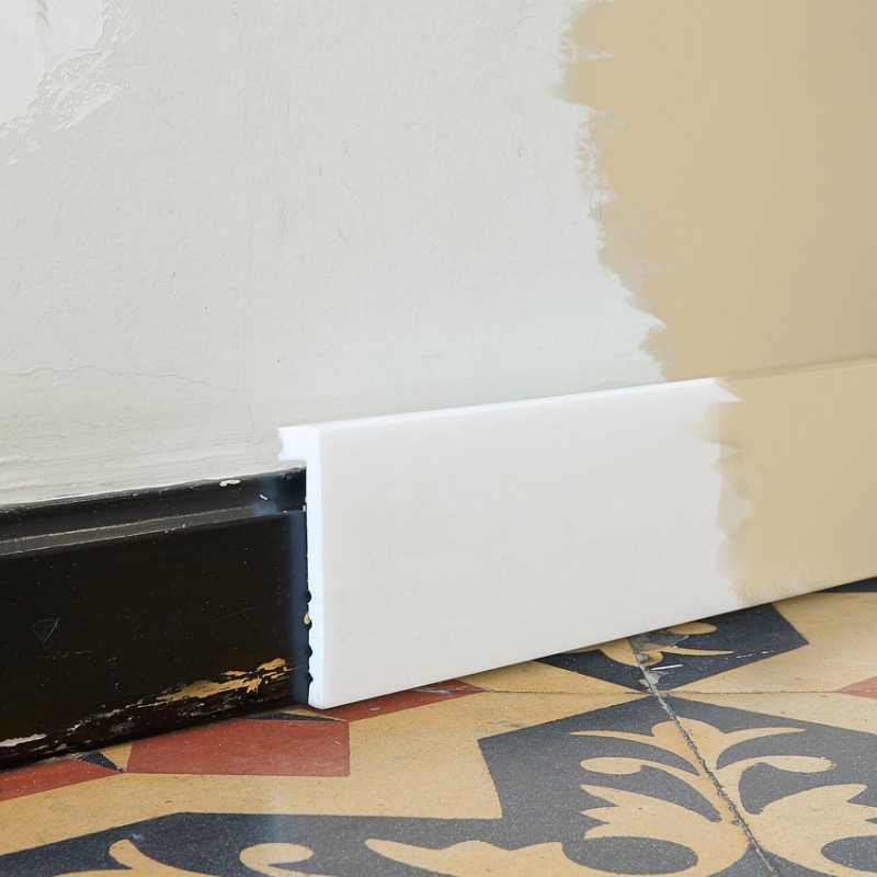 Плинтус под покраску Orac Decor Fundamentals SX171 2000×100×22 фото в интерьере