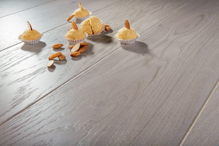 Паркетная доска Barlinek Tastes of Life дуб Marzipan Muffin Grande 2200×180×14 фото в интерьере