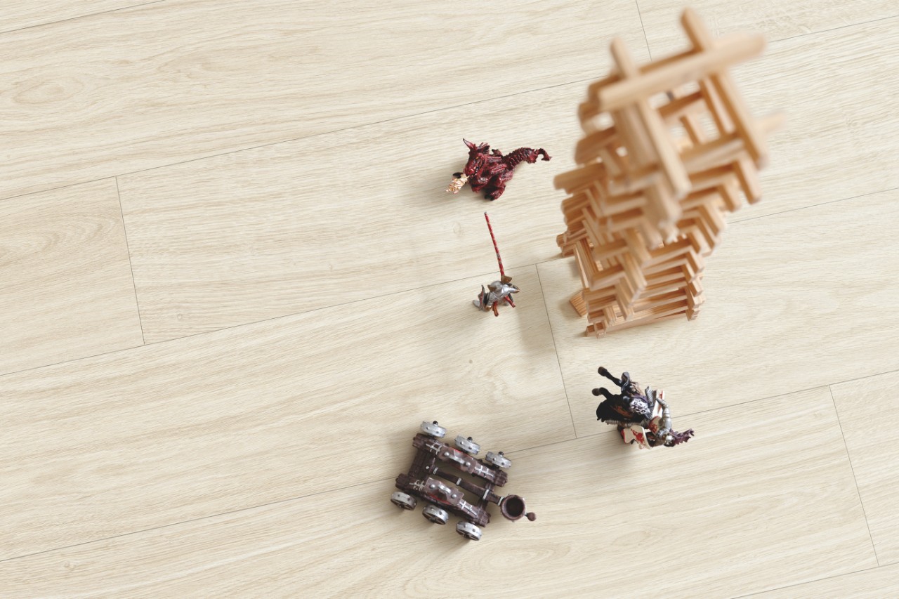 Кварцвиниловая плитка Pergo замковая Classic Plank Premium Click Дуб Нордик Белый V2107-40020 1251×187×4,5 фото в интерьере Кварцвиниловая плитка Pergo замковая Classic Plank Premium Click Дуб Нордик Белый V2107-40020 1251×187×4,5 фото в интерьере