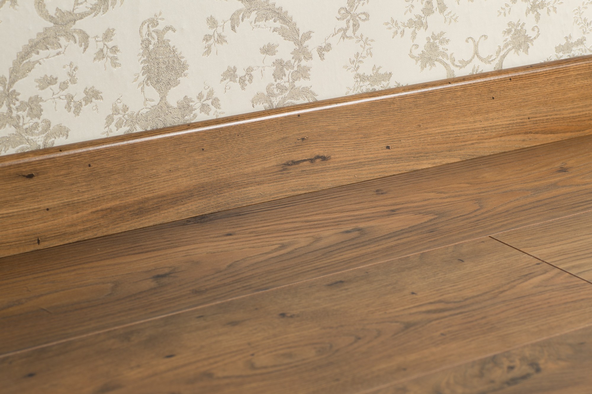 Ламинат Kronopol Aurum Sound Chesnut Blues D 3342 1375×188×12 Ламинат Kronopol Aurum Sound Chesnut Blues D 3342 1375×188×12