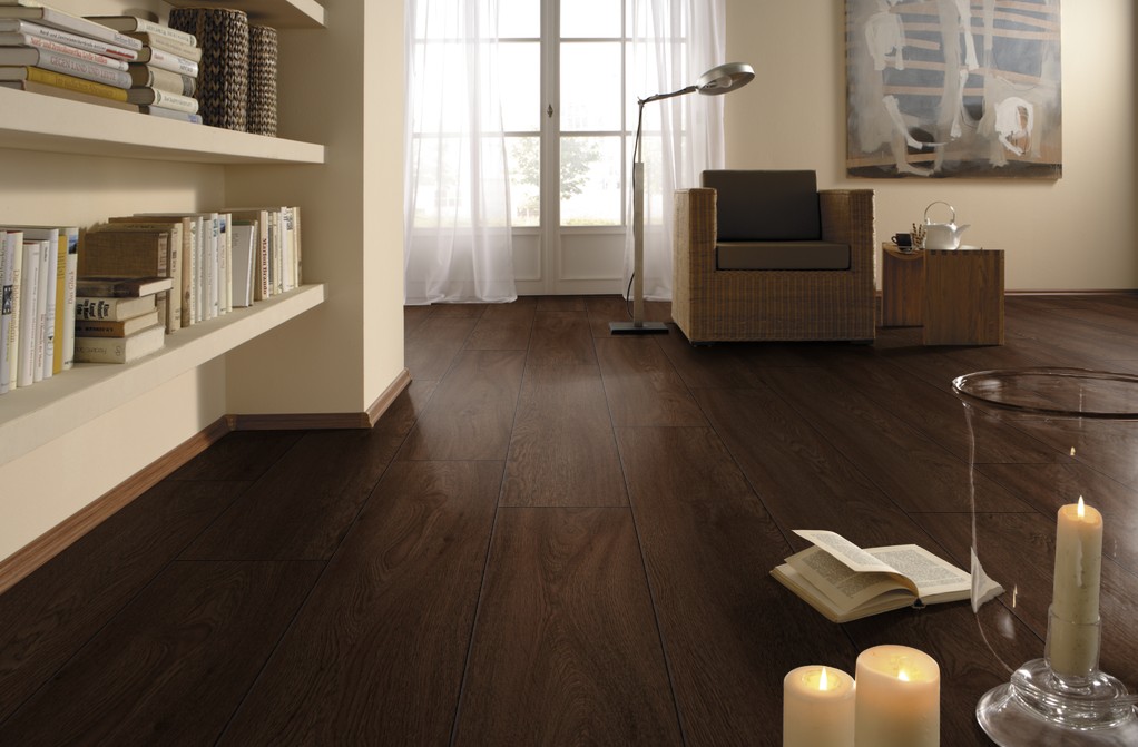 Ламинат Kronopol Platinium Cuprum Walnut Toskana D 4903 1380×113×12 фото в интерьере Ламинат Kronopol Platinium Cuprum Walnut Toskana D 4903 1380×113×12 фото в интерьере