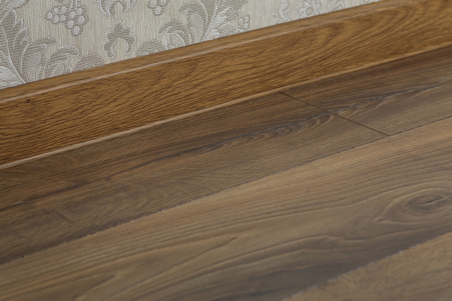 Ламинат Kronopol Aurum Aroma Walnut Barley D 3882 1380×193×10 Ламинат Kronopol Aurum Aroma Walnut Barley D 3882 1380×193×10