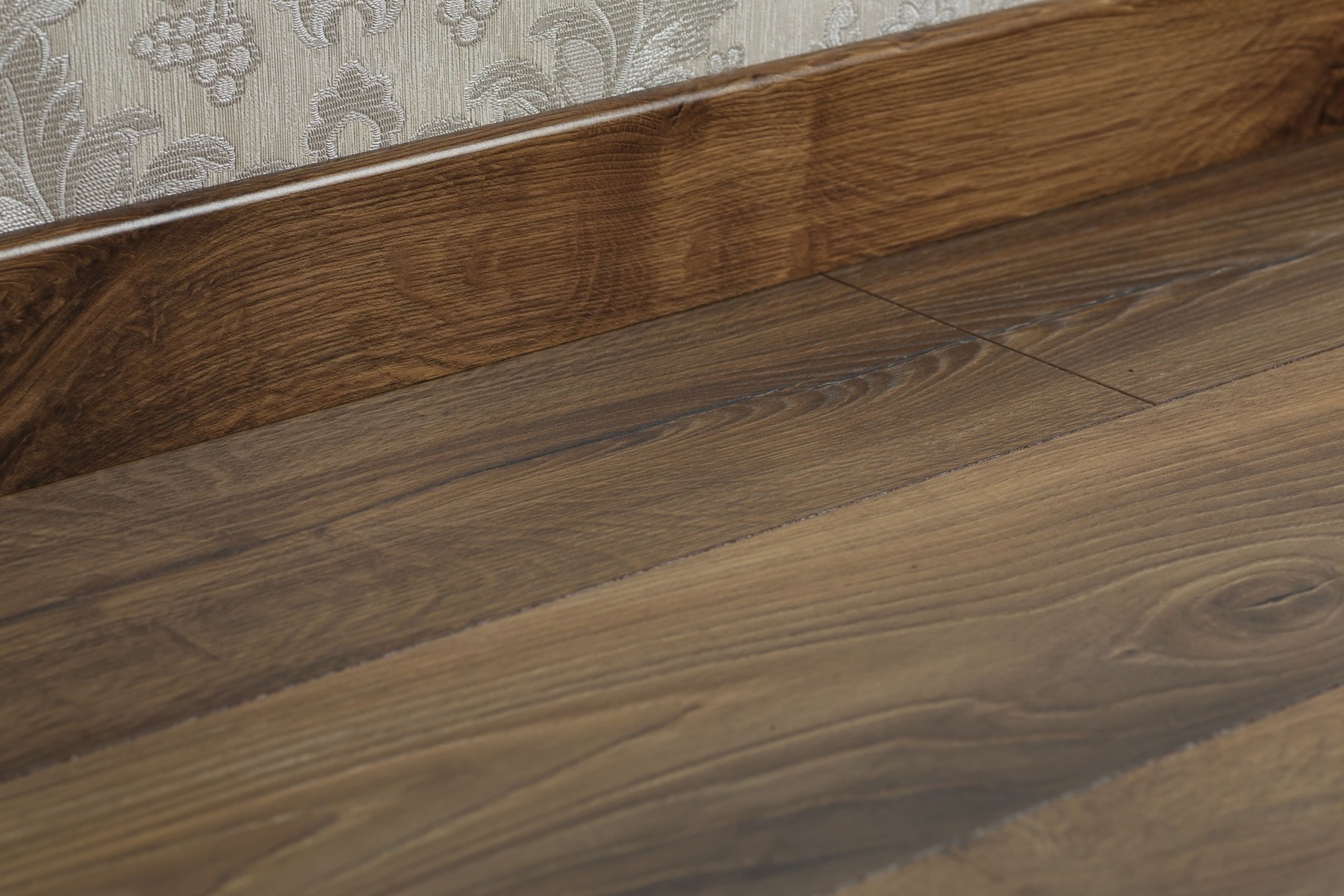 Ламинат Kronopol Aurum Aroma Walnut Barley D 3882 1380×193×10 Ламинат Kronopol Aurum Aroma Walnut Barley D 3882 1380×193×10