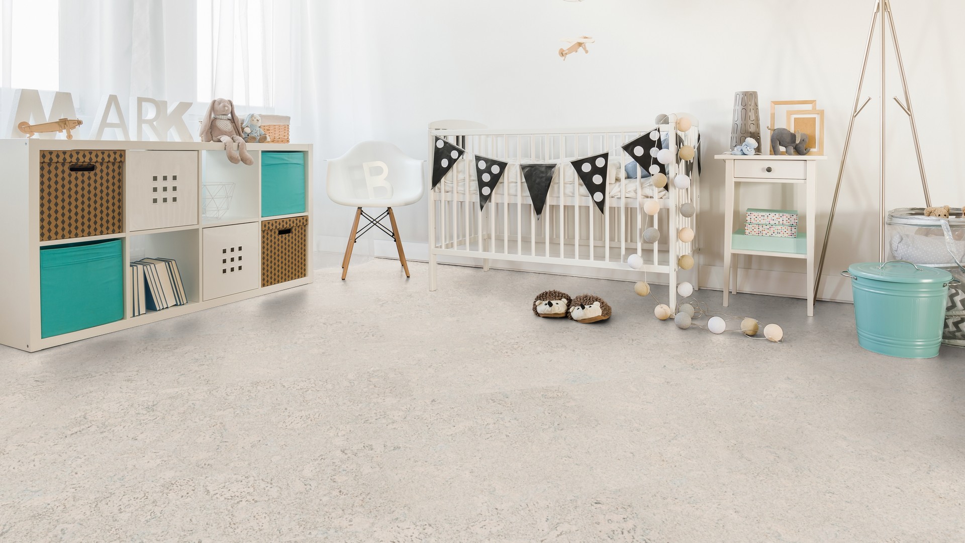 Пробковый пол клеевой Wicanders Cork Pure Personality Moonlight AJ4H003 600×300×6 фото в интерьере Пробковый пол клеевой Wicanders Cork Pure Personality Moonlight AJ4H003 600×300×6 фото в интерьере