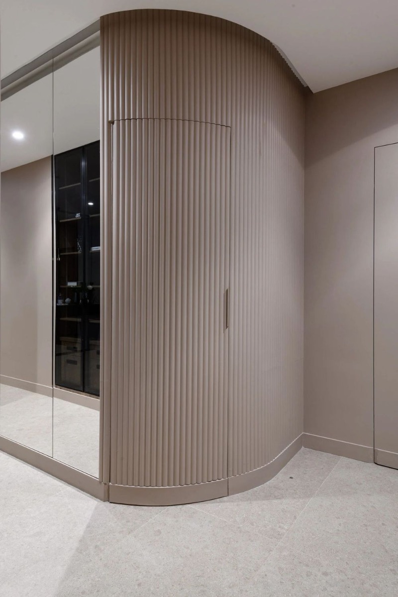 Стеновая панель под покраску Orac Decor Modern Hill W110F гибкая 2000×250×16 фото в интерьере