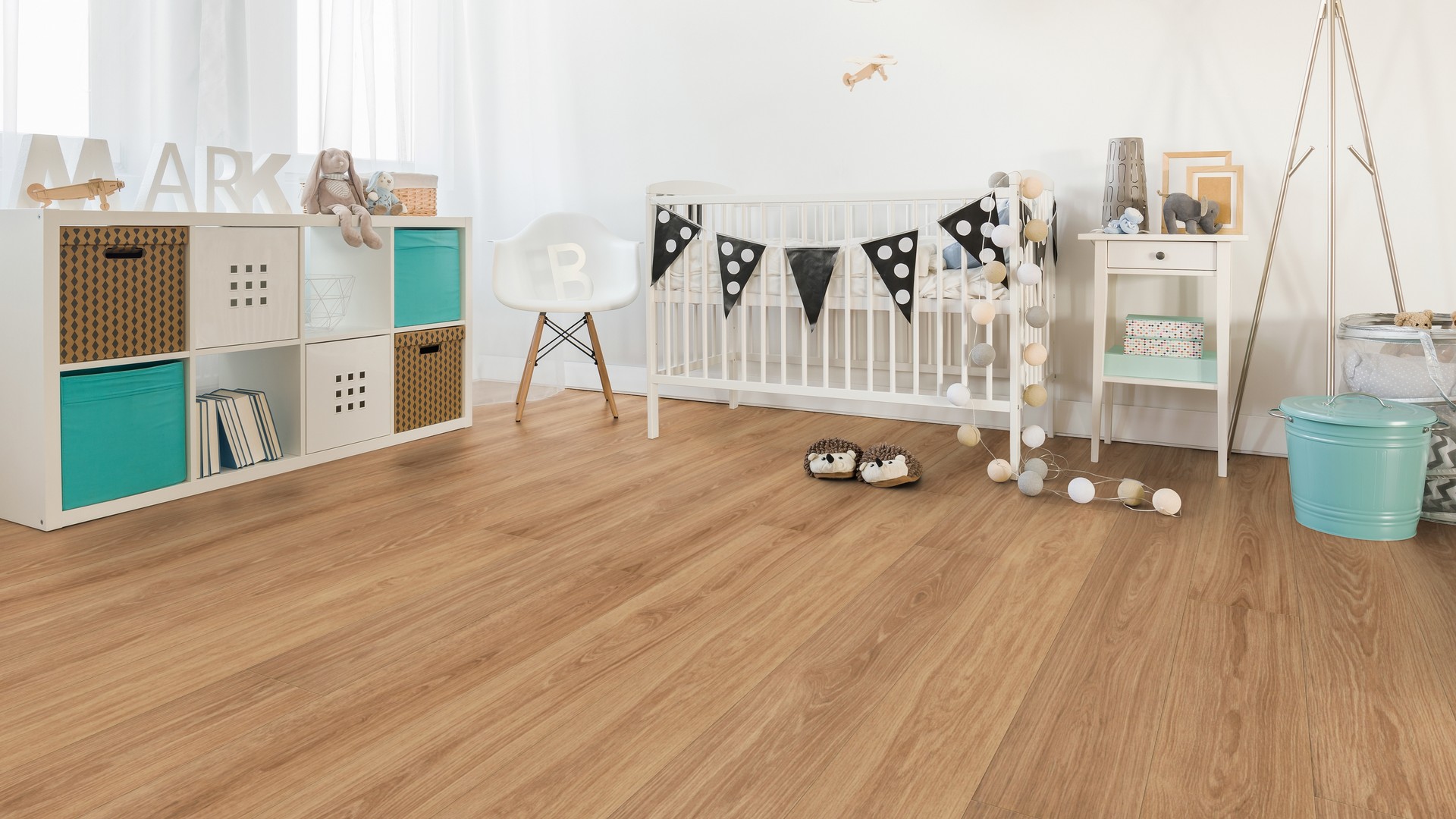 Пробковый пол замковый Wicanders Wood Essence Classic Prime Oak D8F4001 1830×185×11,5 фото в интерьере